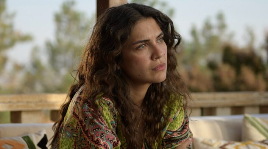 L'Erede Canale 5 Biran Damla Yilmaz (Yildiz Kordagli)