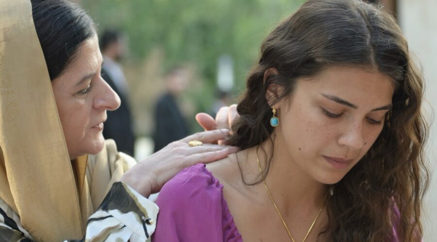 L'Erede Canale 5 Biran Damla Yilmaz (Yildiz Kordagli) Credits Rete In Rete