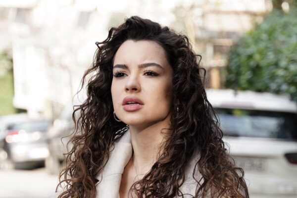 Racconto Di Una Notte Canale 5 Su Burcu Yazgi Coskun (Canfeza Kilimci Yilmaz)