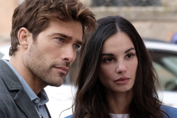 Rodrigo Guirao DíAz E Francesca Chillemi In Viola Come Il Mare 3 Credits Mediaset