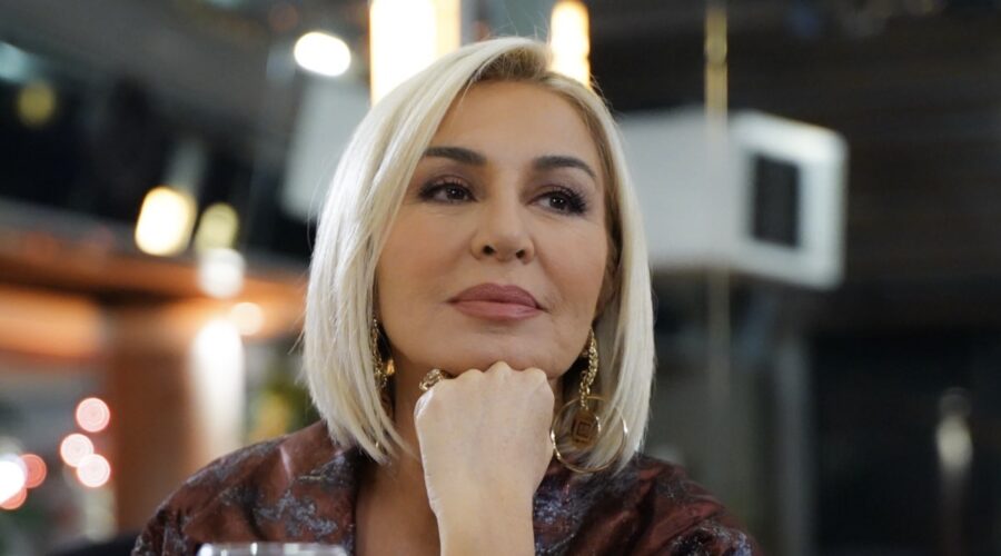 Forbidden Fruit Iv Canale 5 GüLenay Kalkan (Feride)