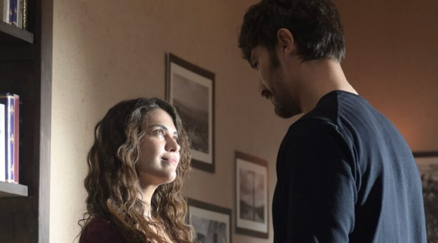 L'Erede Canale 5 Biran Damla Yilmaz (Yildiz Kordagli), Ilhan Sen (Serhat Yelduran)