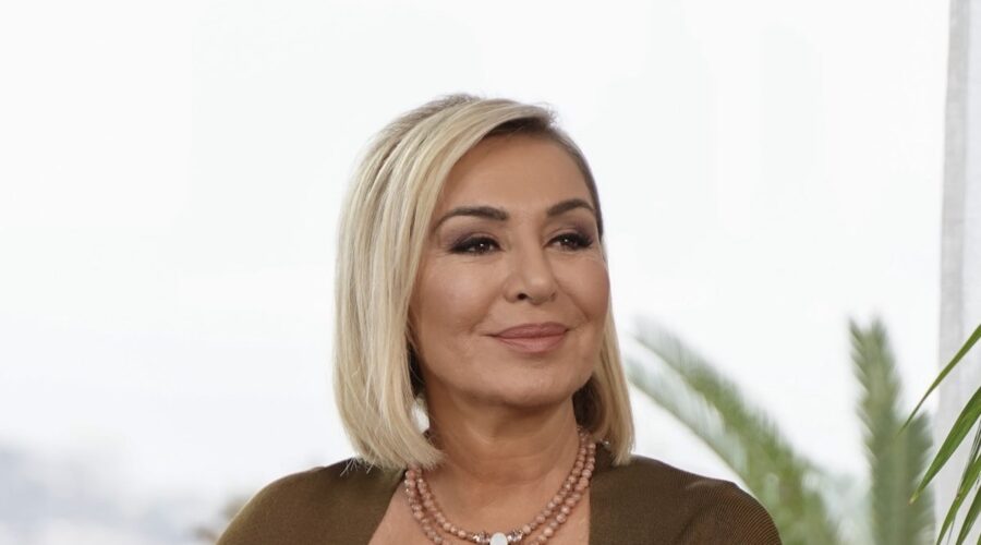 Forbidden Fruit Iv Canale 5 GüLenay Kalkan (Feride)