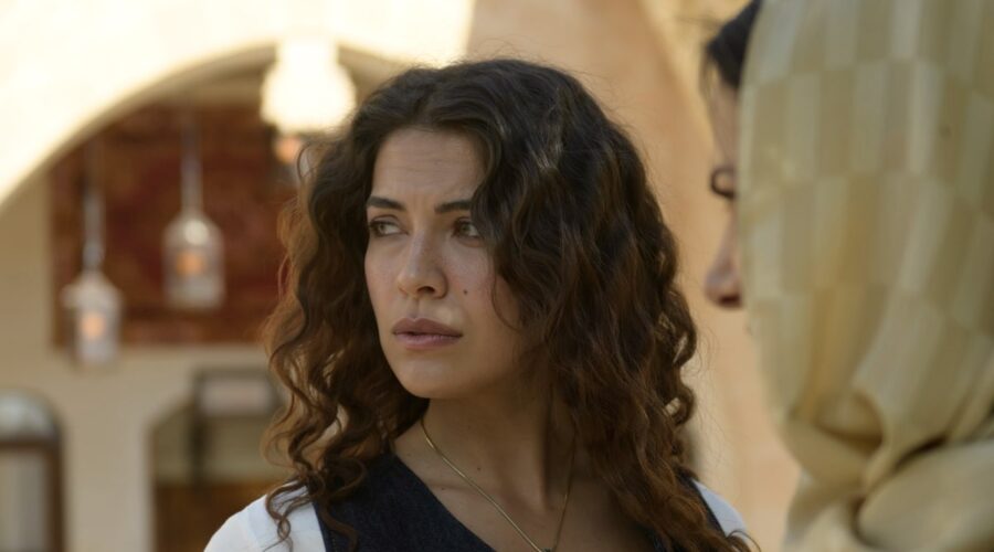 L'Erede Canale 5 Biran Damla Yilmaz (Yildiz Kordagli)