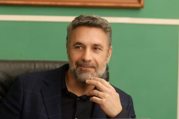 Raoul Bova Tutto L'Amore Che Resta Credits Rai