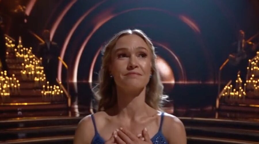 Julia Stiles Dancing With The Stars 20 Ottobre
