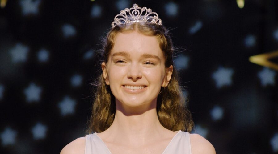Summer H. Howell è Carrie White In Carrie Credits Prime Video